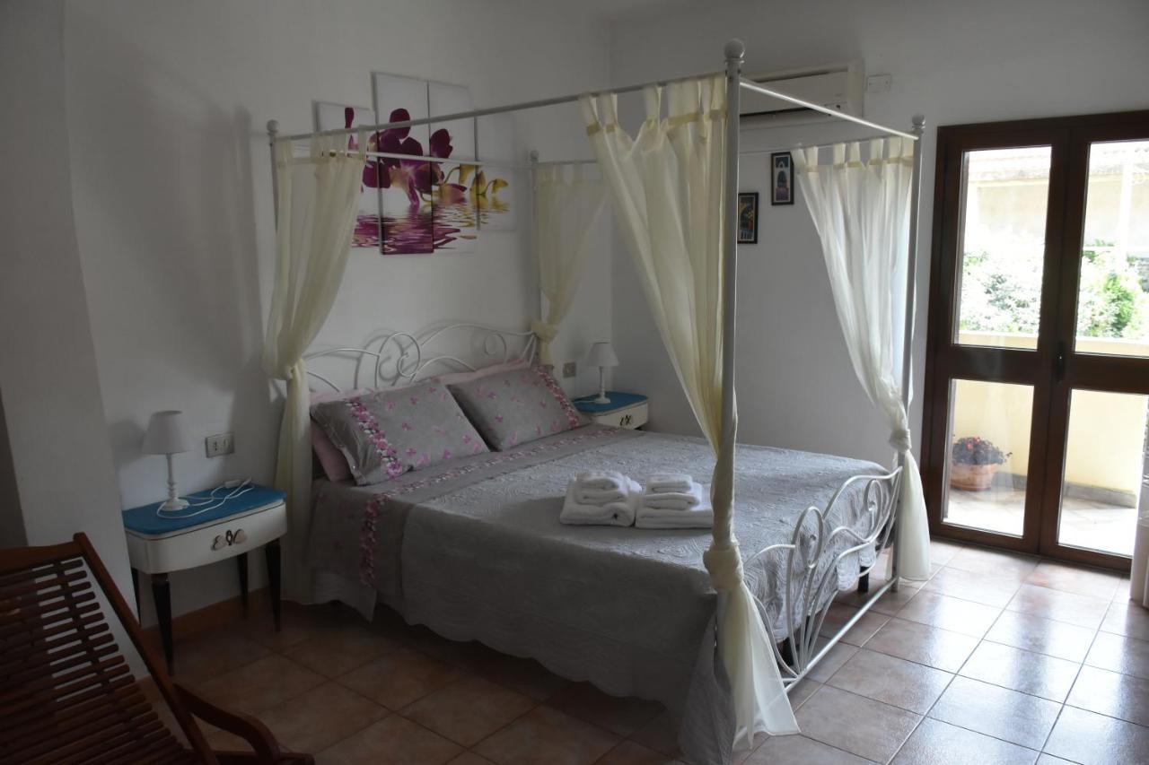Bed And Breakfast Le Petunie Bari Sardo Εξωτερικό φωτογραφία