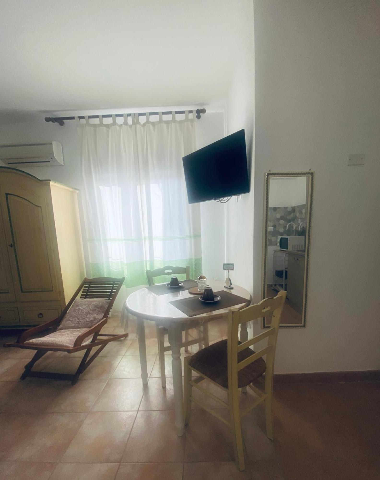 Bed And Breakfast Le Petunie Bari Sardo Εξωτερικό φωτογραφία