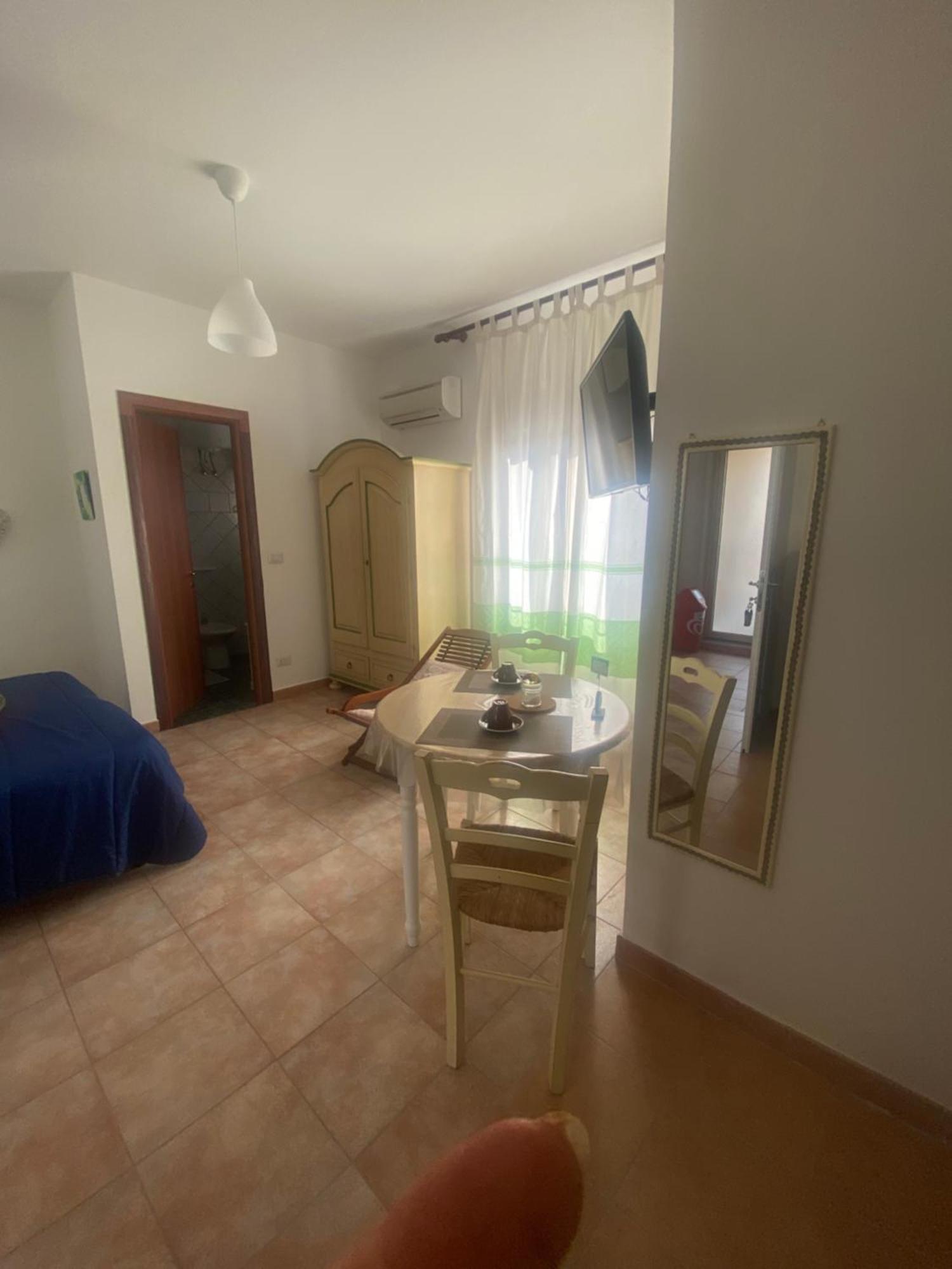 Bed And Breakfast Le Petunie Bari Sardo Εξωτερικό φωτογραφία