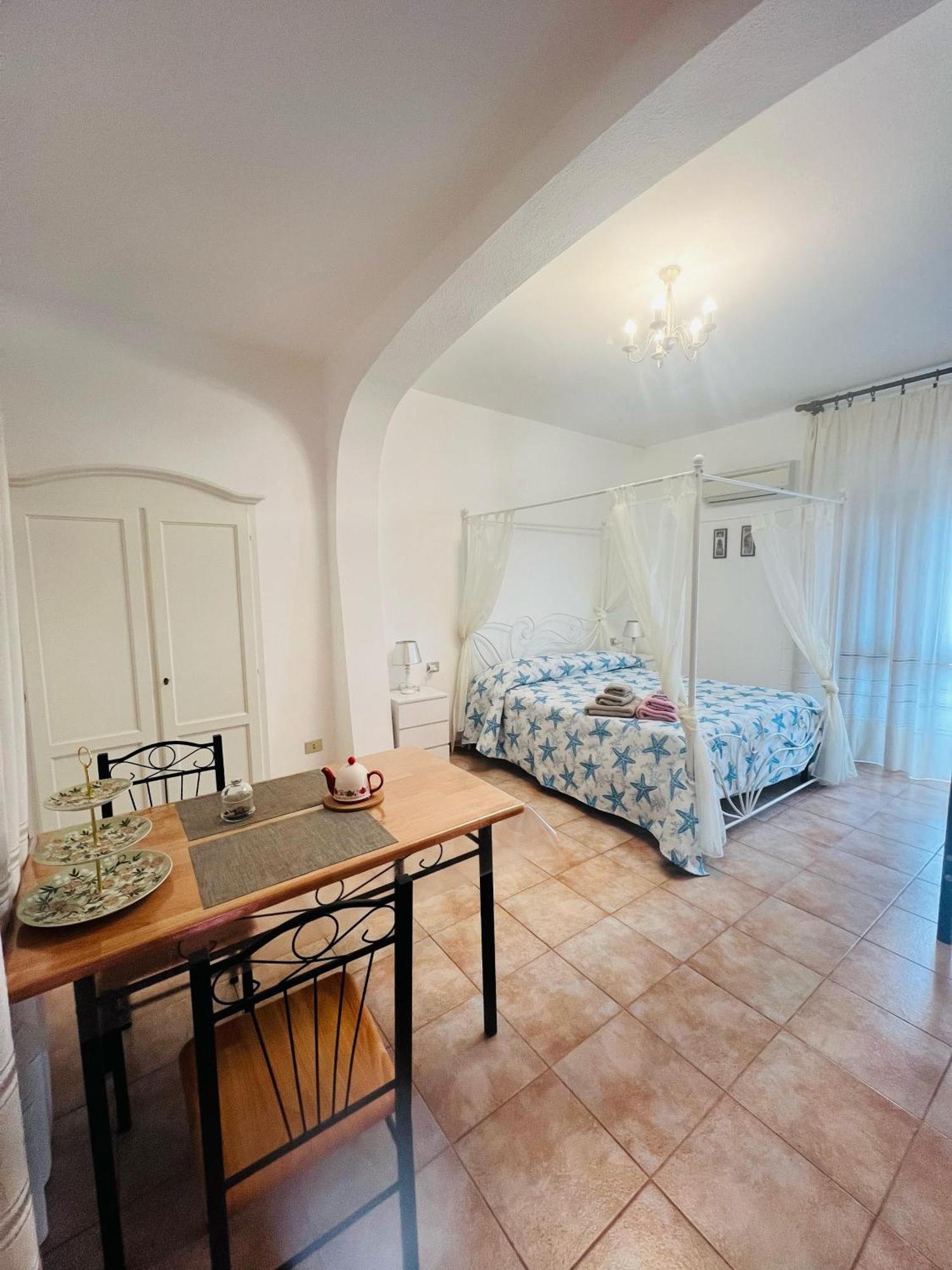 Bed And Breakfast Le Petunie Bari Sardo Εξωτερικό φωτογραφία