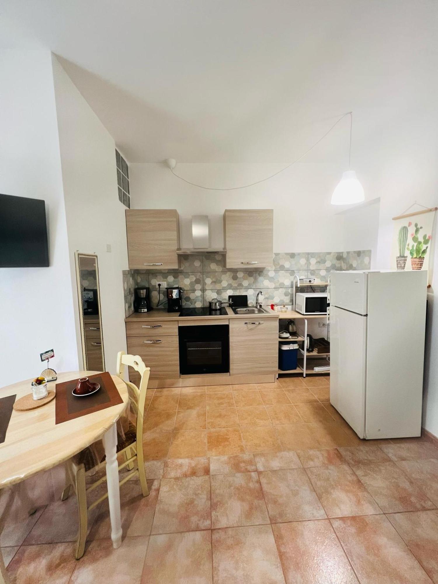 Bed And Breakfast Le Petunie Bari Sardo Εξωτερικό φωτογραφία