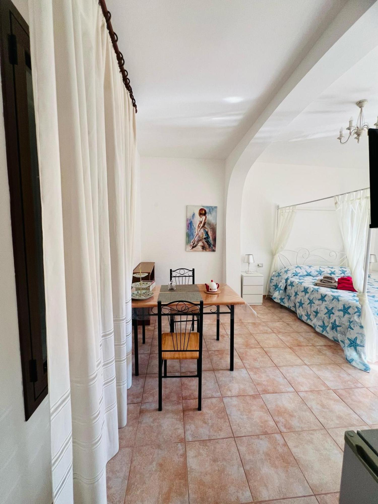Bed And Breakfast Le Petunie Bari Sardo Εξωτερικό φωτογραφία